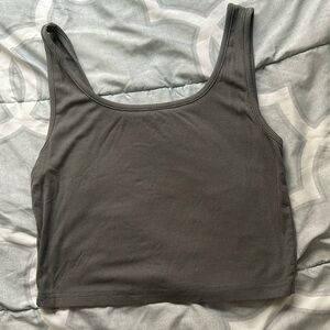 Pack of 4 tank tops. Unsure of the brand.